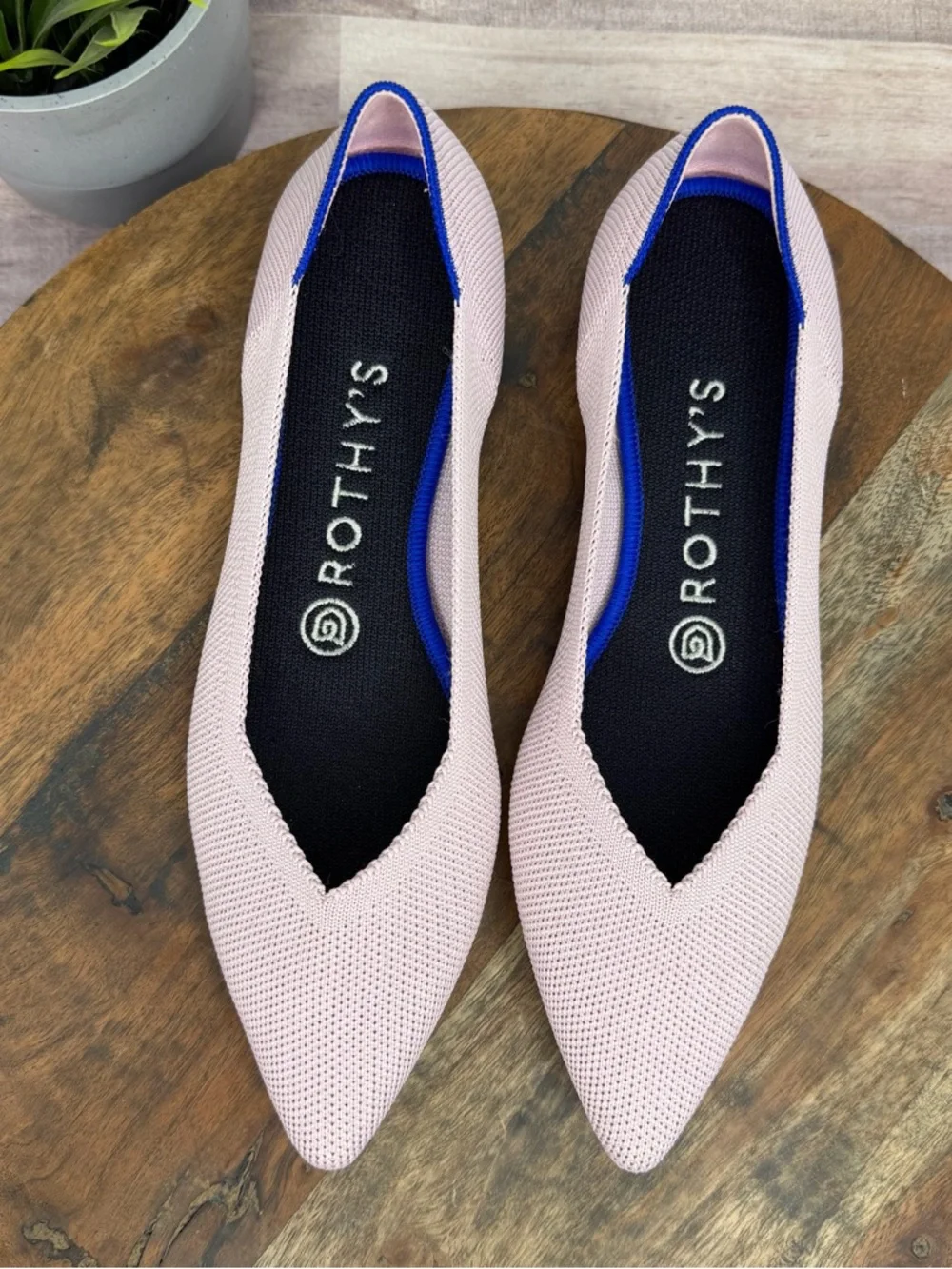 Rothy's Pointed Knit Flats in Petal Pink - Size: W 7.5 - Picture 2 of 7